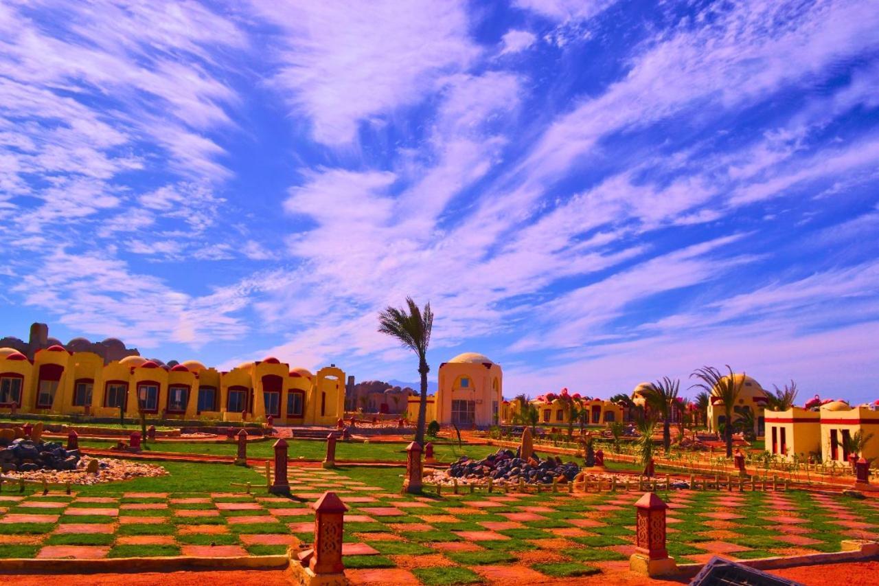 Hostmark Zabargad Beach Resort Abu Ghusun Exterior foto