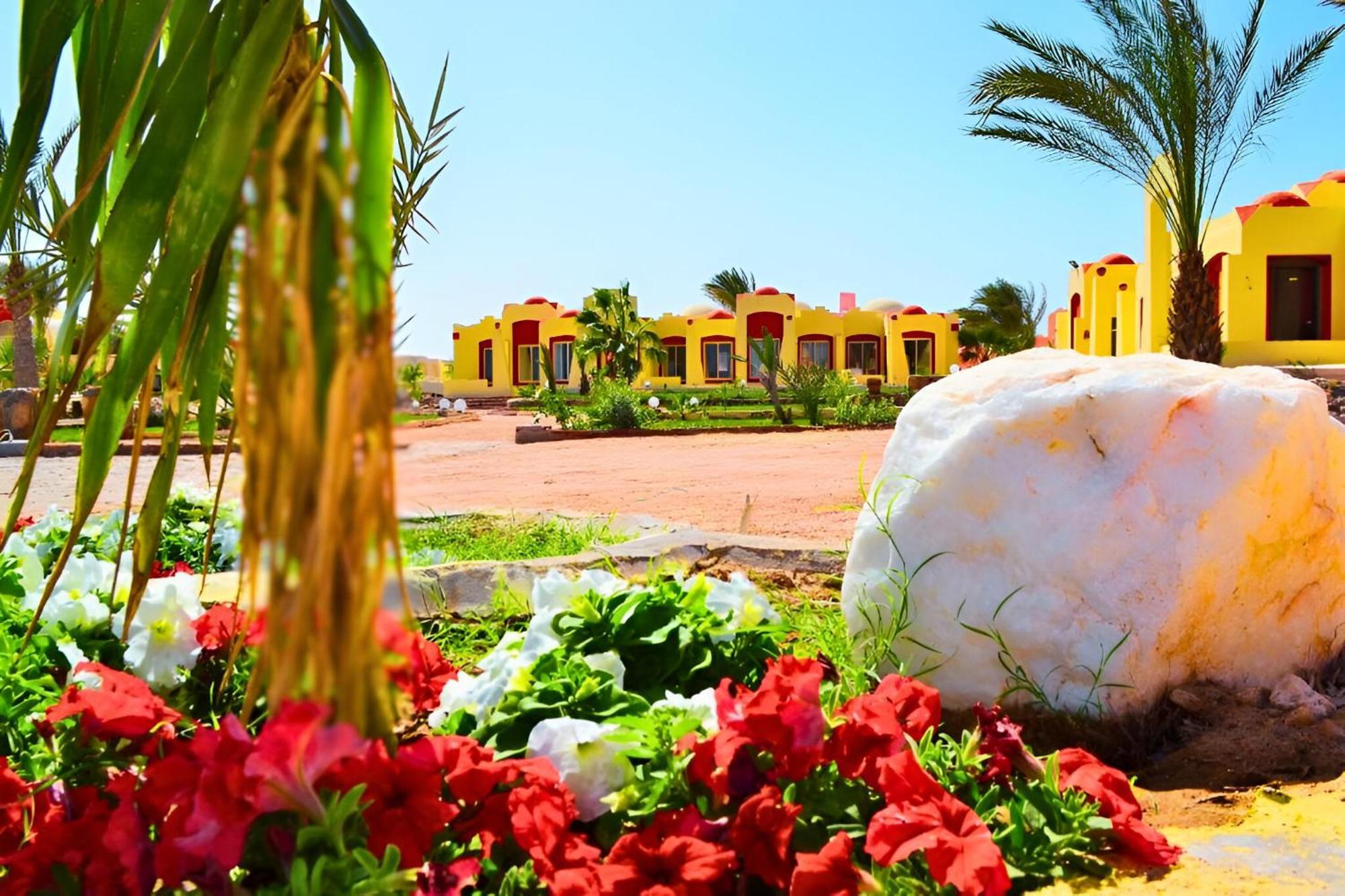 Hostmark Zabargad Beach Resort Abu Ghusun Exterior foto